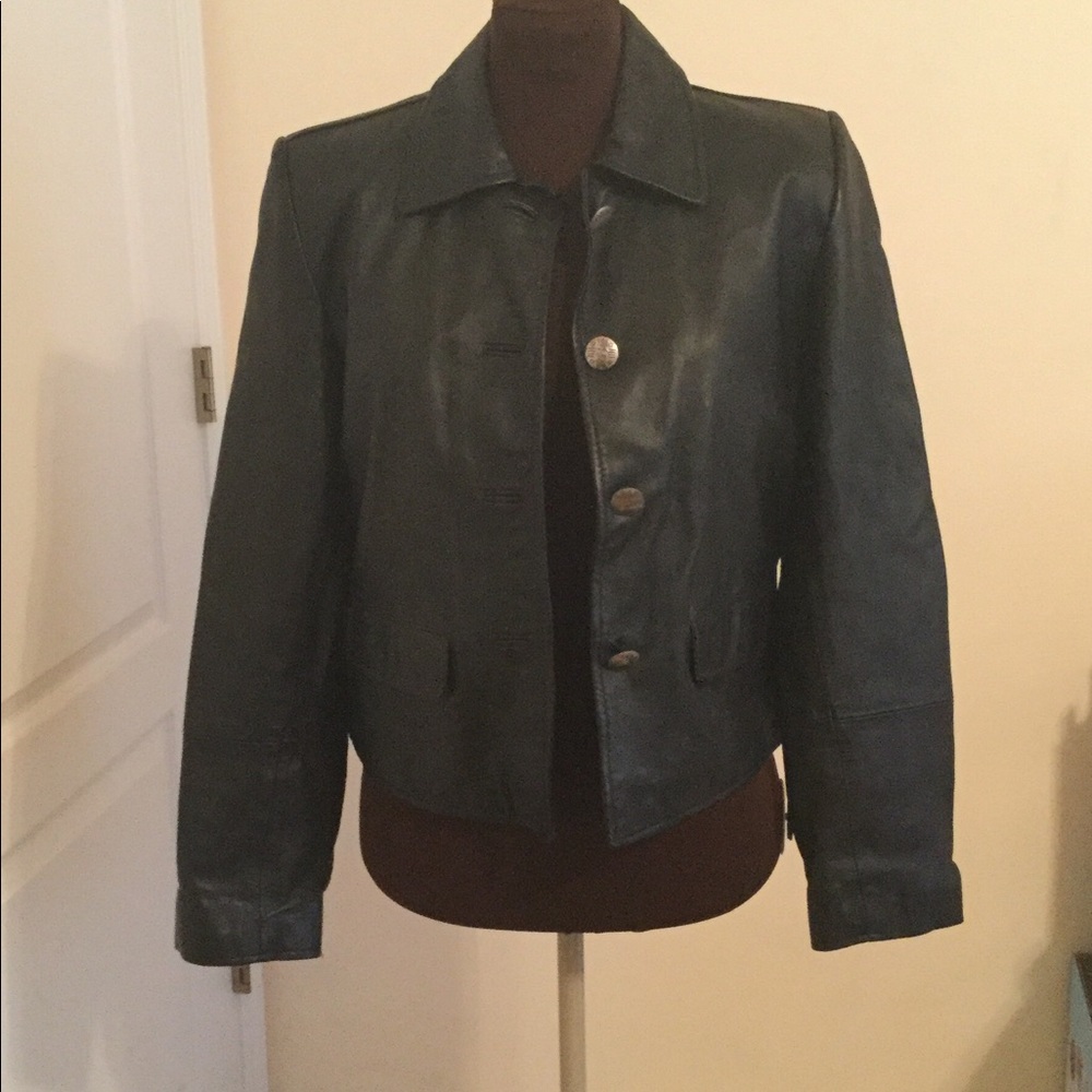 Dark brown short leather jacket, lined